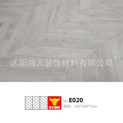鱼骨拼三层实木复合地板北欧原木色耐磨防潮家用地暖地热松木地板图5