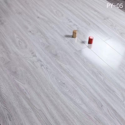 强化复合木地板12mm厚耐磨防潮家用卧室出租房工程商用木地板特价图2