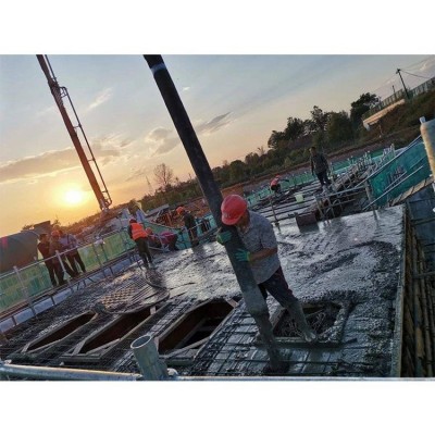 抗浮配重混凝土 高配重铁砂骨料砂浆灌浆料 抗压强度40MPa以上图4