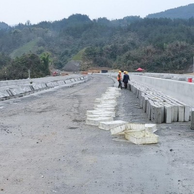 桥面路面桥梁防水涂料 高聚物改性沥青防水材料图2