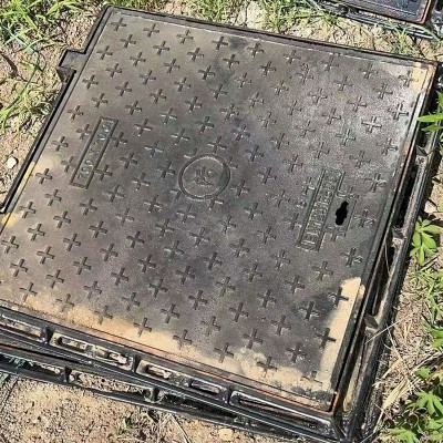 铸铁井盖下水道污水铸铁雨水圆形方形井盖公路铁井盖铸铁雨水篦子    100个图3